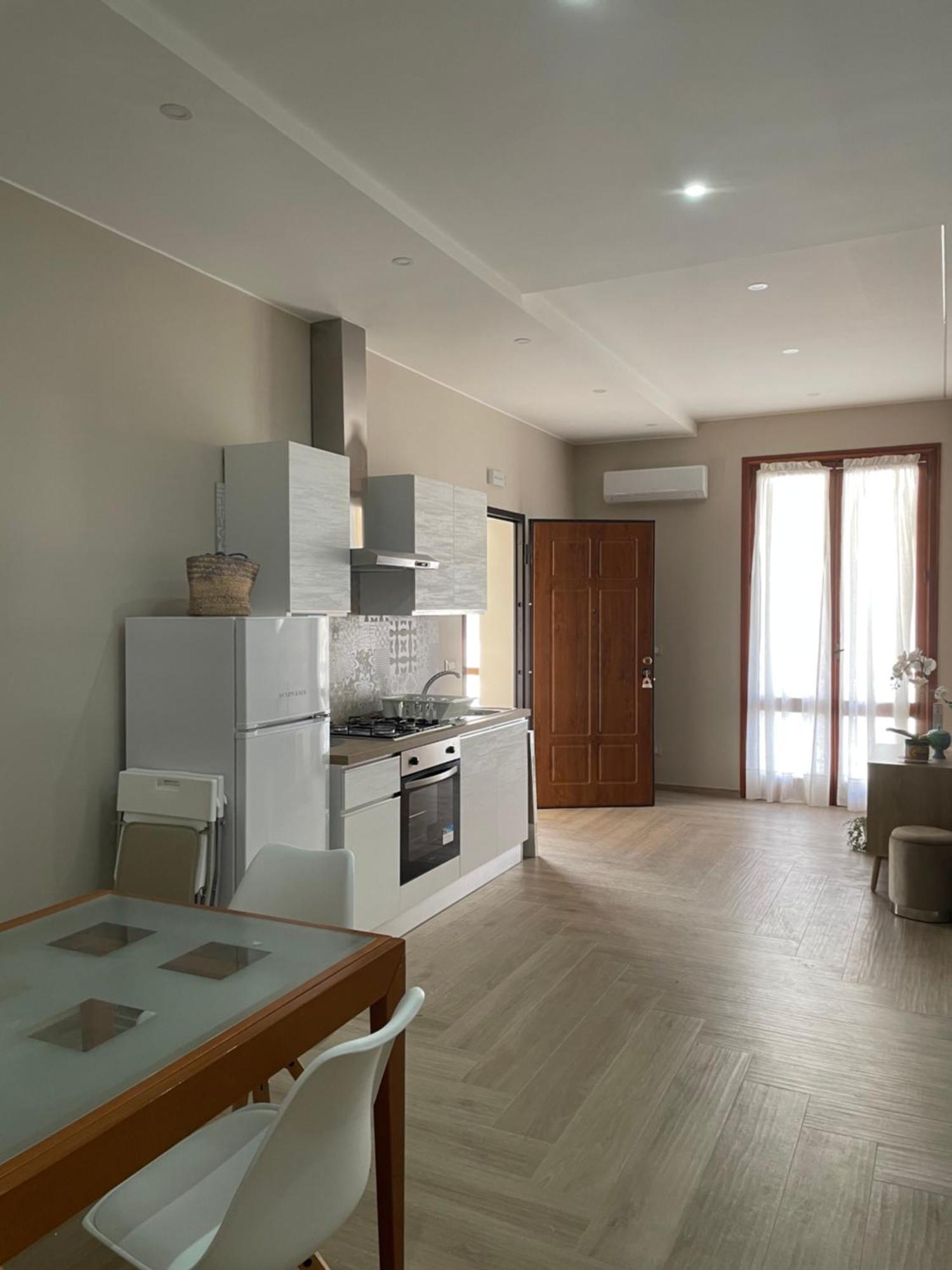 Central Apartment Avola Esterno foto